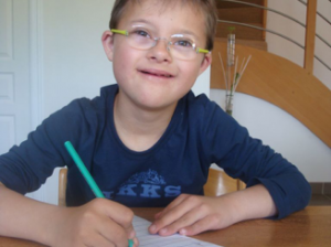 Les enfants trisomiques et l’écriture cursive Les enfants trisomiques et l’écriture cursive