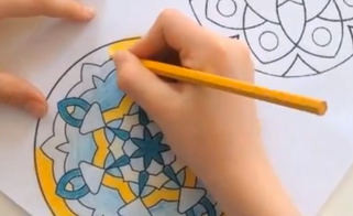 Des mandalas pour apprendre à gérer la pression sur le papier Des mandalas pour apprendre à gérer la pression sur le papier